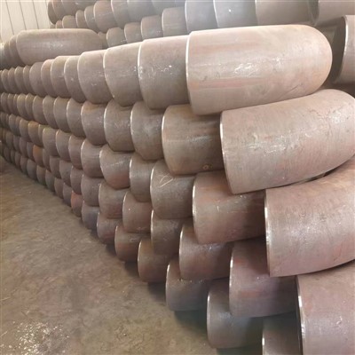 Калена з вугляродзістай сталі 90 градусаў